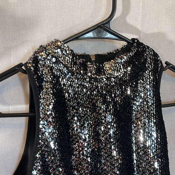 Sequins highneck top - Picture 2 of 4